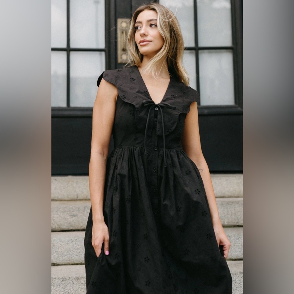 AUREUM Black Scallop Collar Eyelet Tie-Front Midi Dress